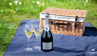 Charles Heidsieck Blanc de Blancs Luxury Picnic Hamper & 'Where Chefs Picnic' Guidebook